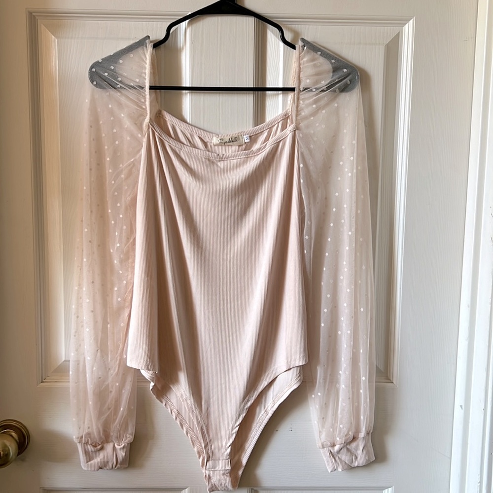 NWOT Women’s Body suit sheer sleeves size M - Picture 1 of 5